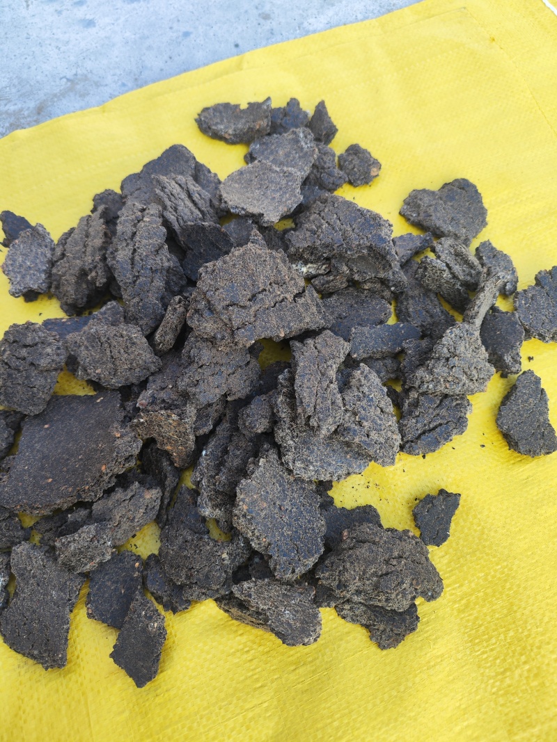 厂家直接发货蓖麻饼，蓖麻饼含有机质高，