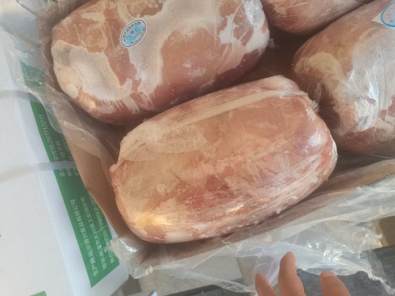 膘猪鲜白条新开纯2号肉卷四个，25公斤箱装