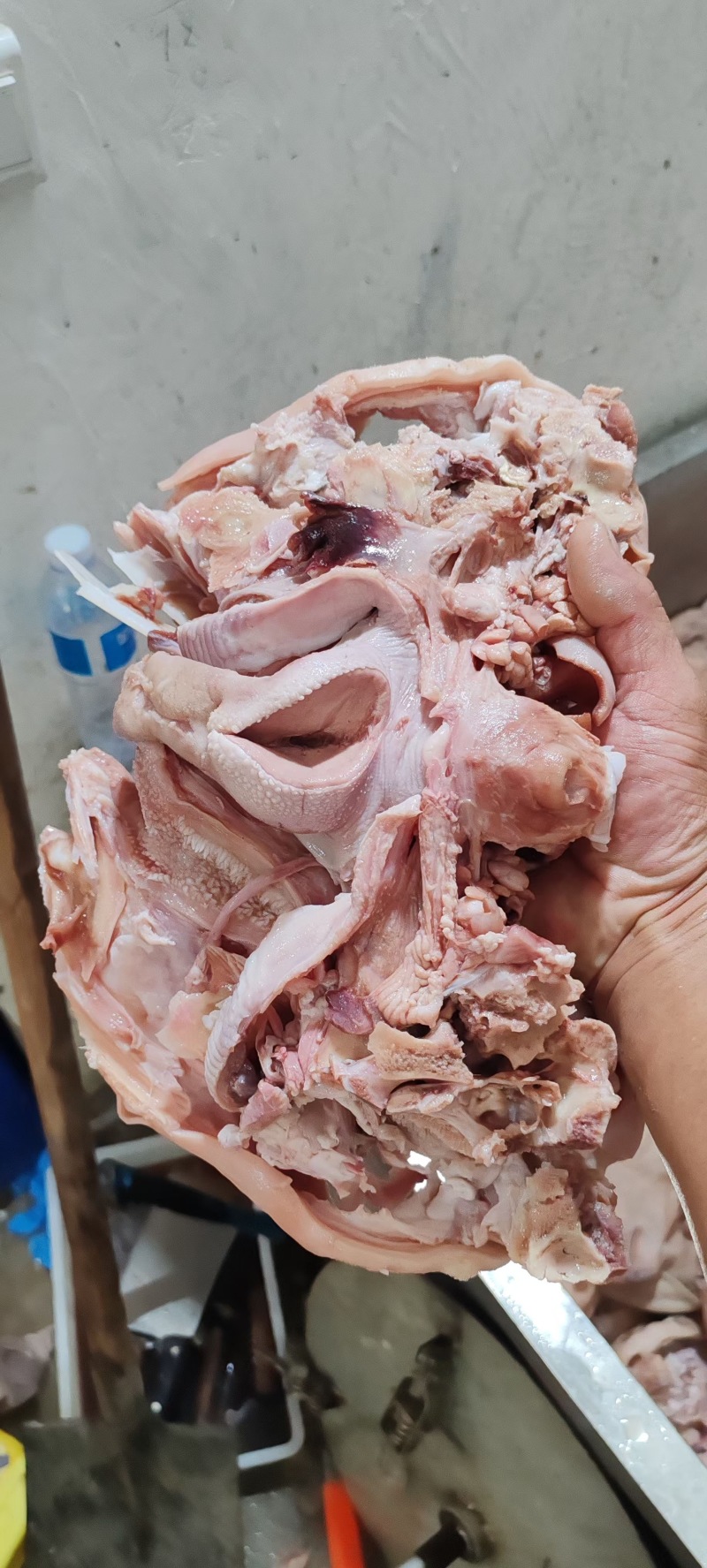 全熟带皮羊头肉