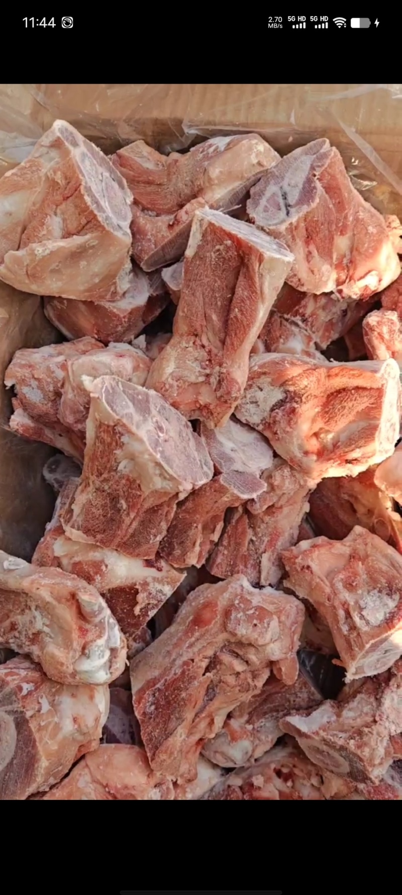 多肉腿骨块，带肉非常多，颜色新鲜，根根漏骨髓，性价比高