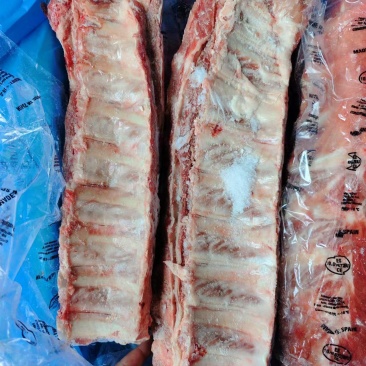 猪寸排，颜色新鲜，价格划算，品质有保障，全国发货