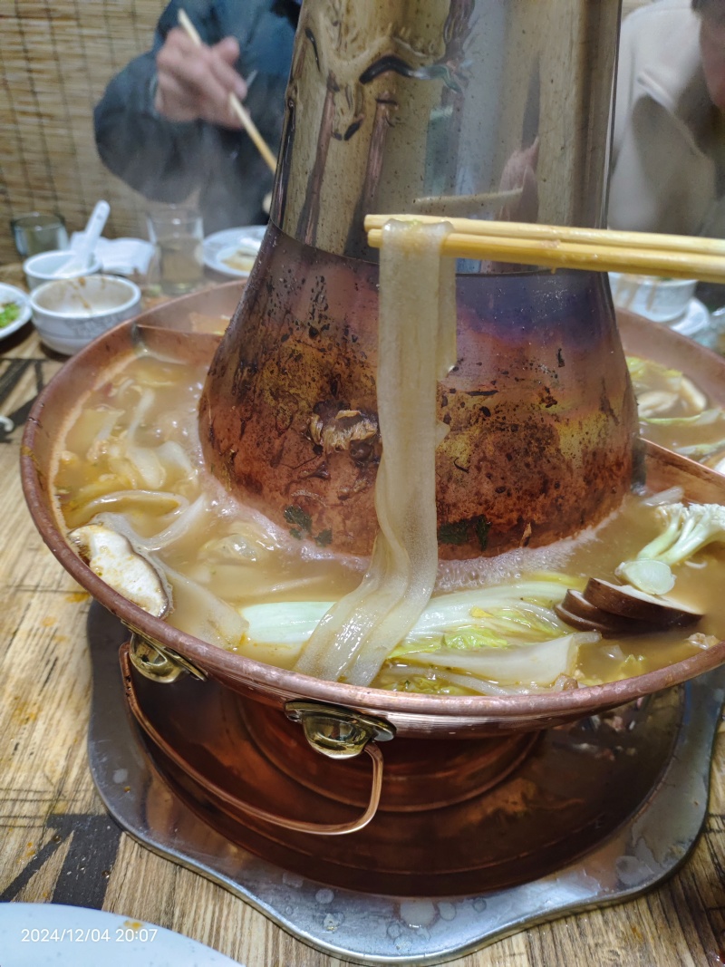 红薯粉口感柔润爽滑***，量大从优。保证质量