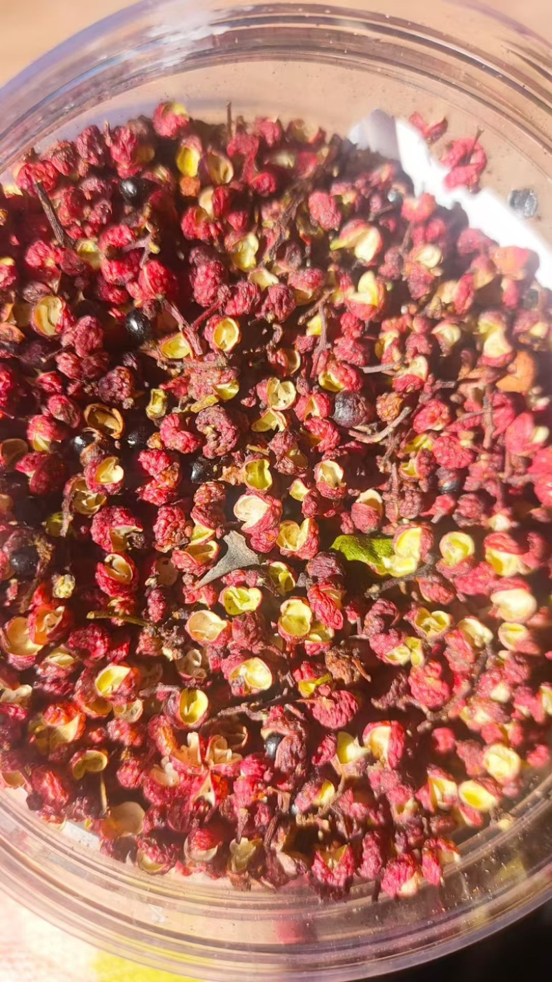 花椒，四川盐源的花椒，货源充足，供货稳定，可视频看货