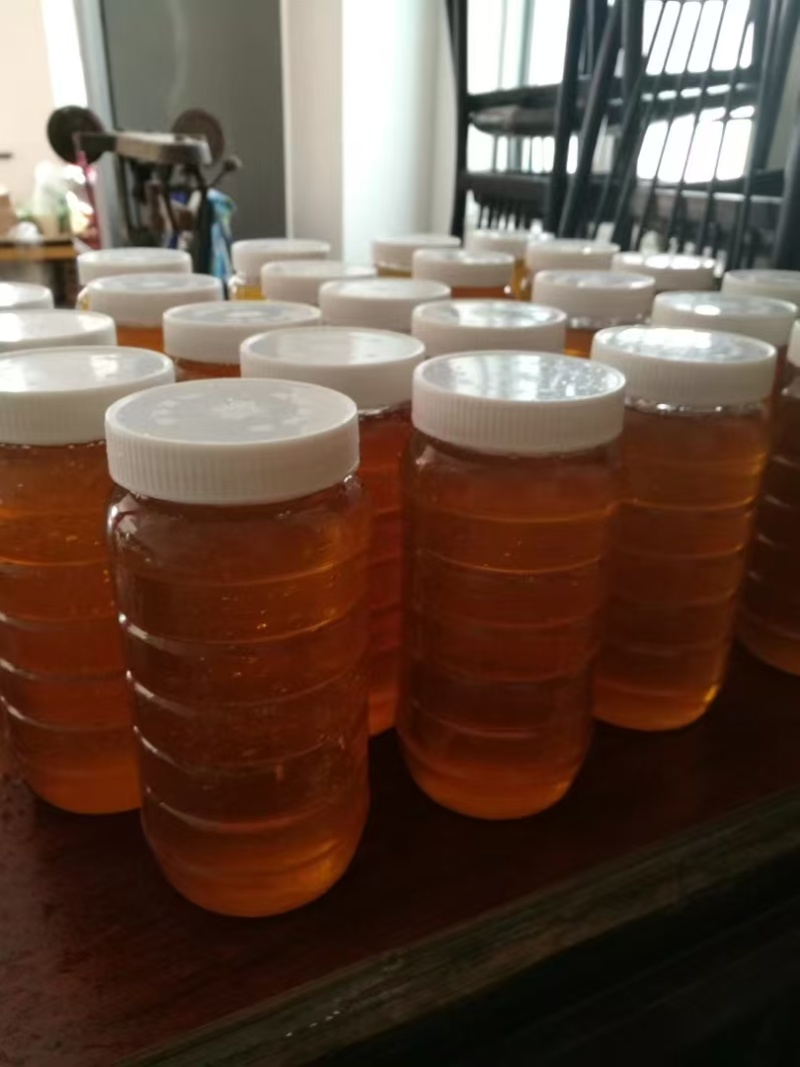 正宗土蜂蜜我为你带来大自然的馈赠,纯蜂蜜甜蜜入心