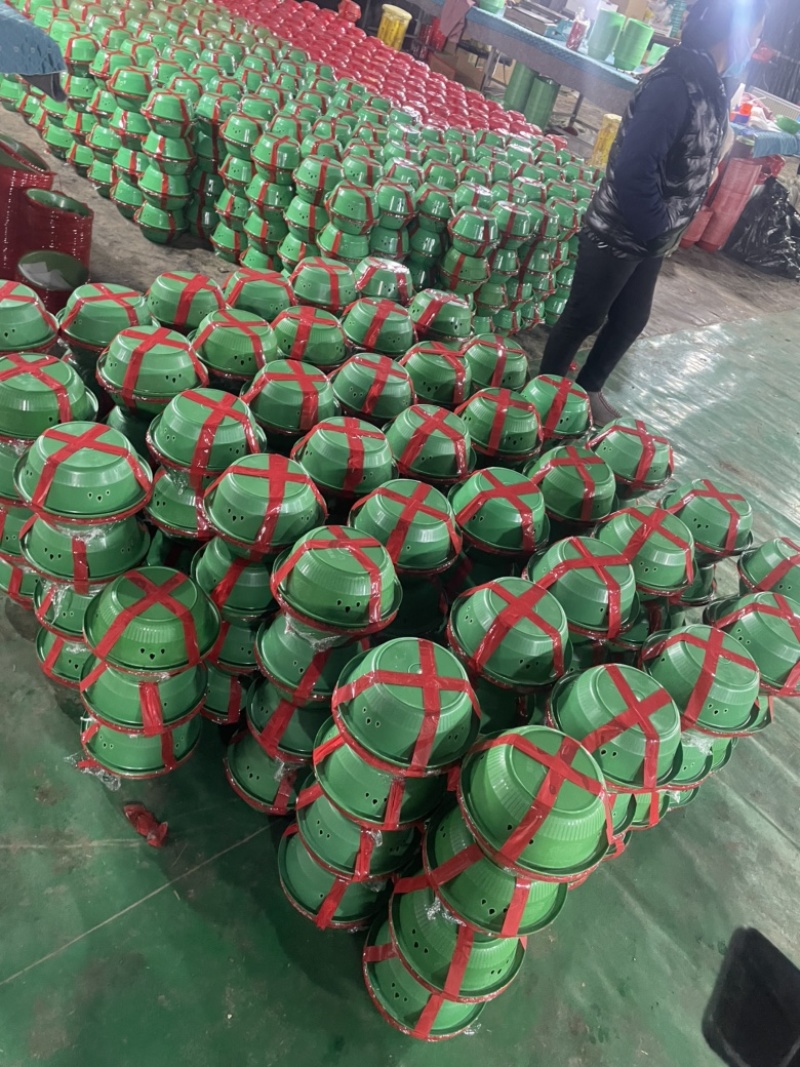 徐州万亩田奶油草莓，各种包装齐全，供应各大市场商超。
