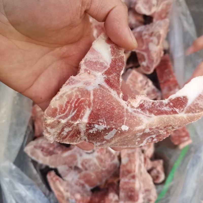 满肉猪龙骨带肉高达90排骨米饭，酱大骨，自助，饭