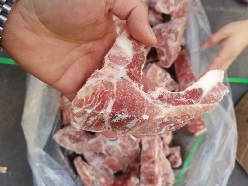 满肉猪龙骨带肉高达90排骨米饭，酱大骨，自助，饭