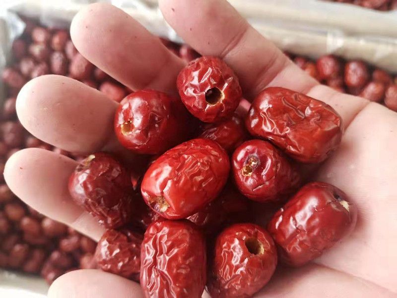 新疆无核清洗红枣20斤大中小枣子若羌红枣灰枣整箱批发奶枣