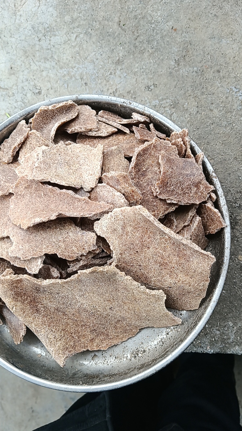 花生枯，用途之广，欢迎各位老板选购。