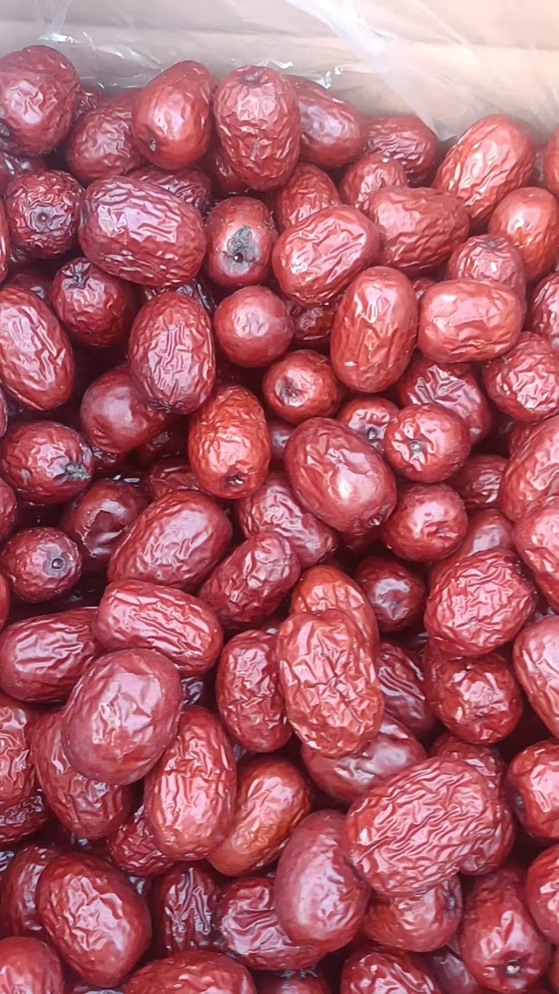 新疆大枣（灰枣超特级）肉质紧实，果肉饱满，10分甜