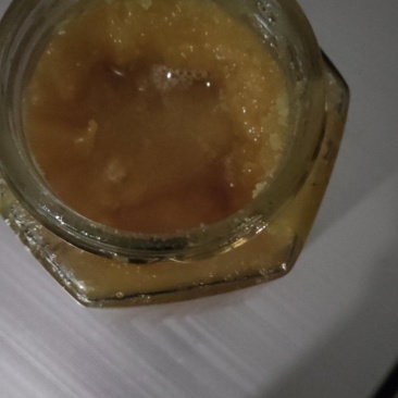贵州遵义桐梓具大山里农户养的密蜂采的蜂密