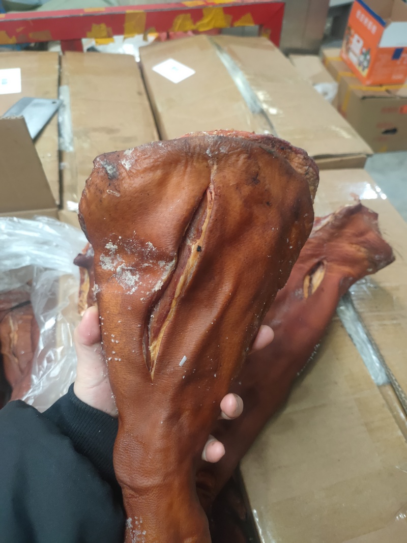 腊猪脚青猪脚川味腊肉腊猪脚货源批发