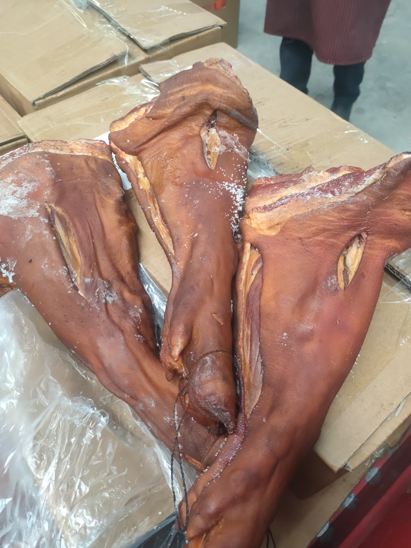 腊猪脚青猪脚川味腊肉腊猪脚货源批发