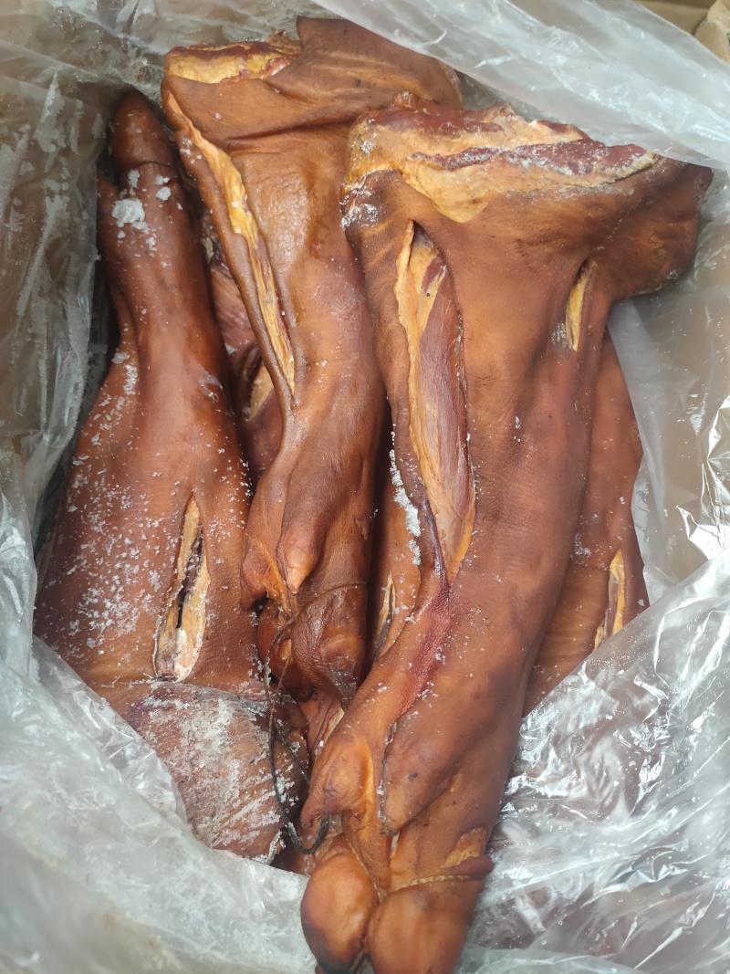腊猪脚青猪脚川味腊肉腊猪脚货源批发