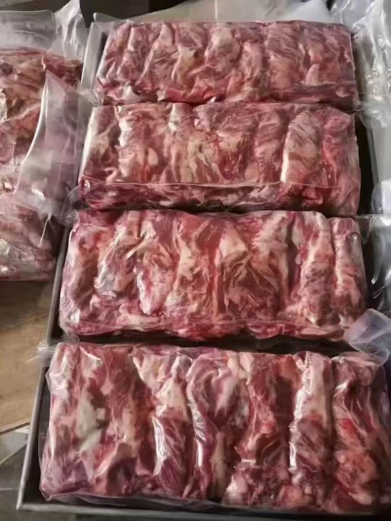 精品牛肋条大量供应，厂家直发，货源充足，欢迎咨询验货。