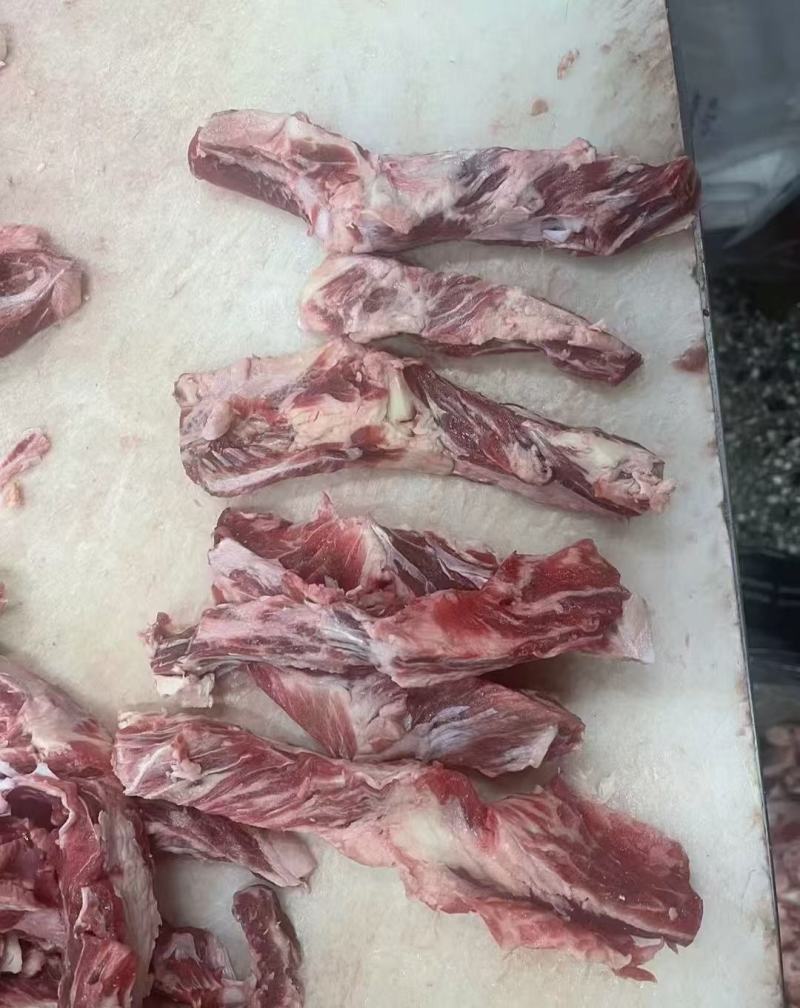 精品牛肋条大量供应，厂家直发，货源充足，欢迎咨询验货。