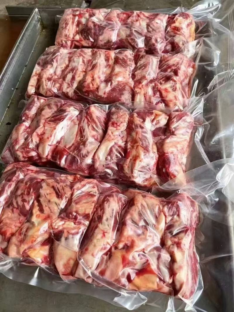 精品牛肋条大量供应，厂家直发，货源充足，欢迎咨询验货。