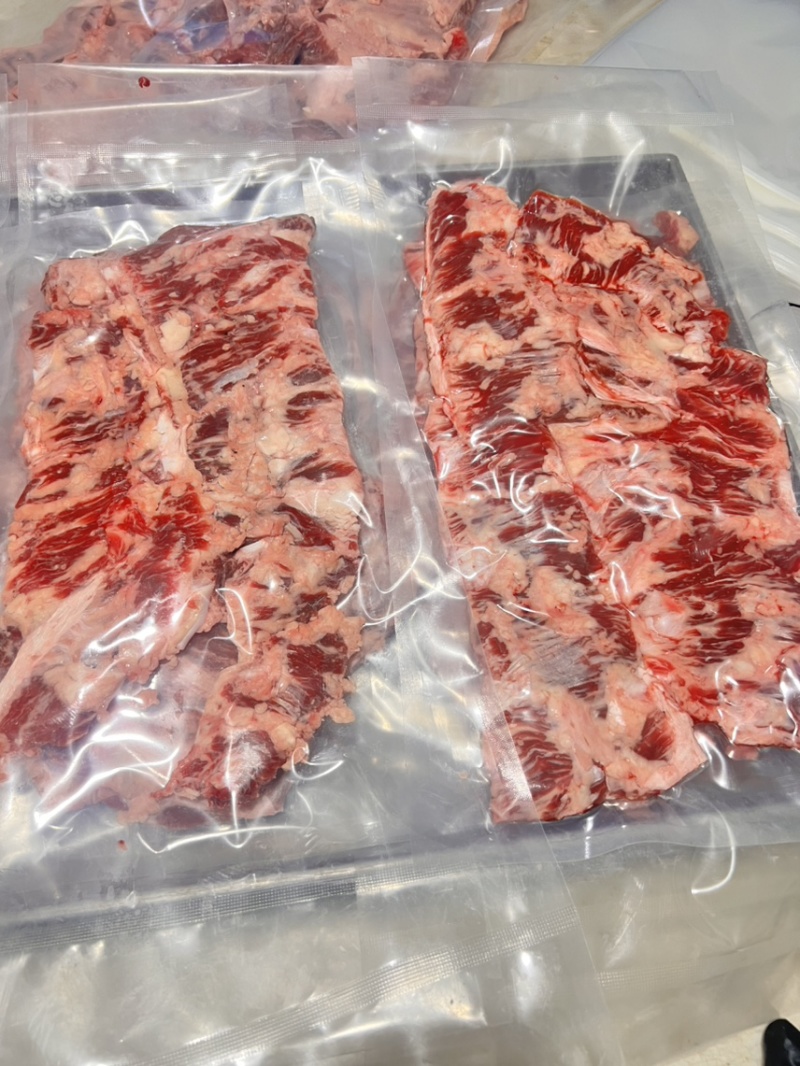 谷饲牛裙肉烤肉店烧烤店，纯谷饲安格斯大量供应。