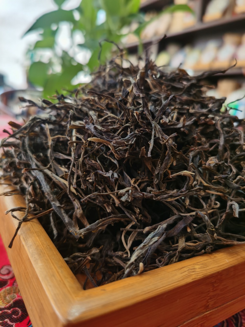 2019年布朗山大树生茶花果香十足，性价比超高的口粮茶