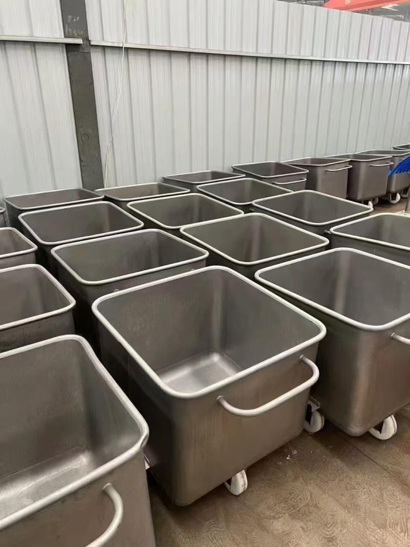 食品厂倒闭低价出售100台不锈钢料车201材质304材