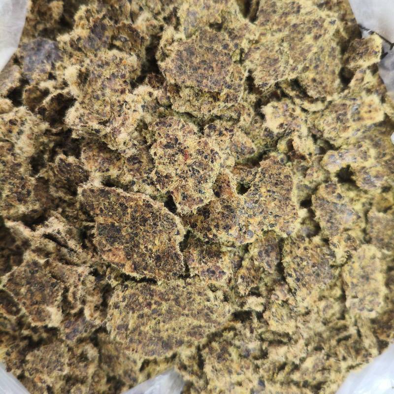 厂价直销棉籽饼，质量好，量大从优，适合牛羊猪鸡鸭喂养。