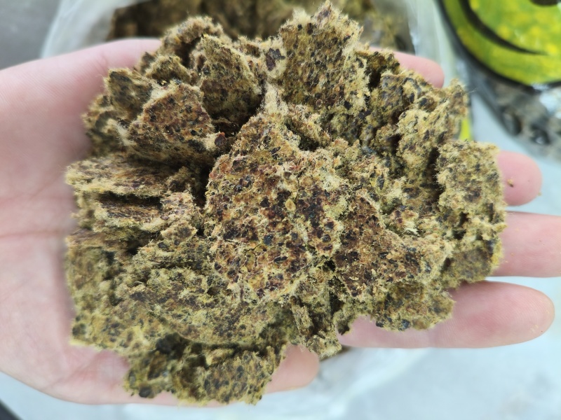 厂价直销棉籽饼，质量好，量大从优，适合牛羊猪鸡鸭喂养。