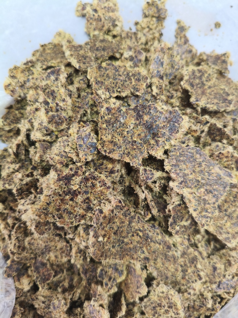 厂价直销棉籽饼，质量好，量大从优，适合牛羊猪鸡鸭喂养。