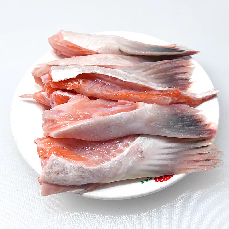 新鲜三文鱼鳍鱼翅肉多三文鱼边角料烧烤炖