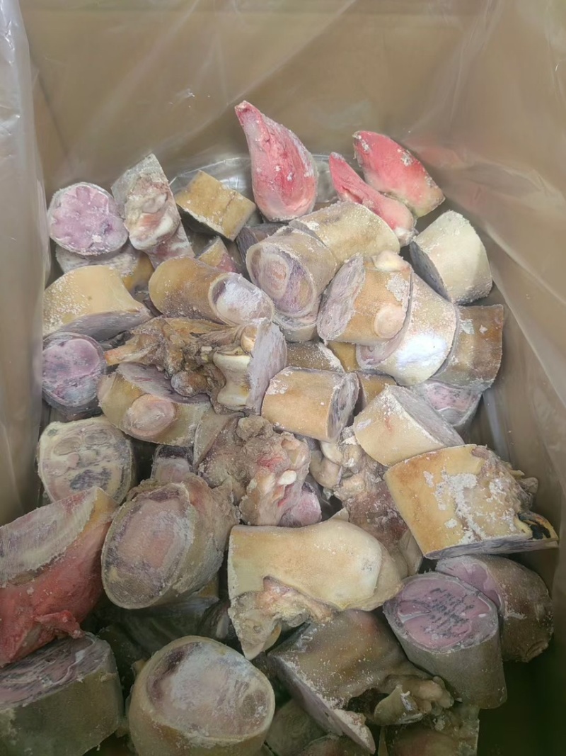 牛蹄据段量大优惠，牛蹄好吃不贵厂家直供欢迎联系