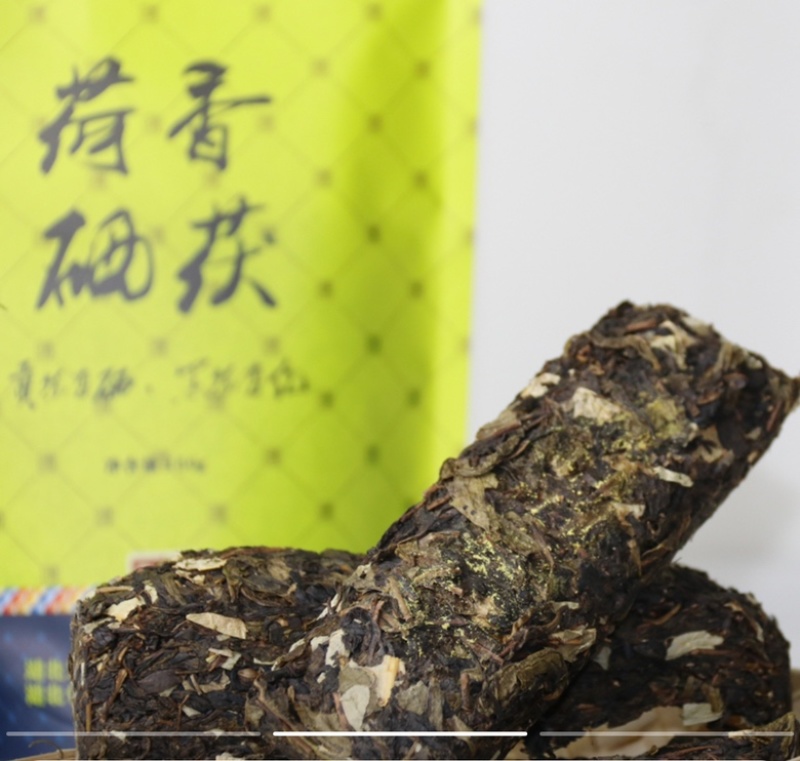 恩施富硒黑茶荷香硒茯砖茶