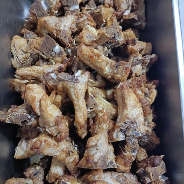 半成品猪脊骨批发10元/斤，纯干不带汤水，多肉脊骨