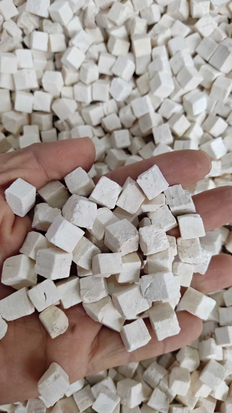 云南高原茯苓丁