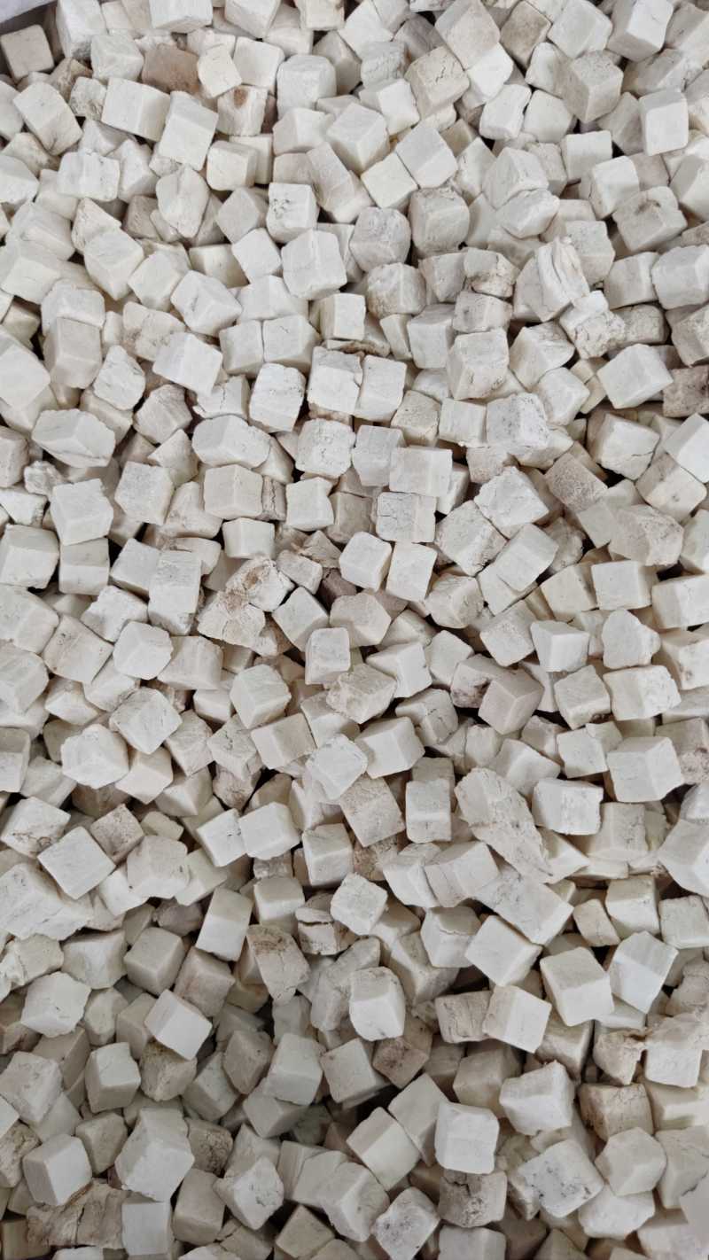 云南高原茯苓丁