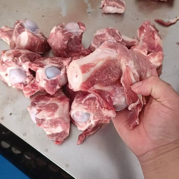 满肉棒骨酱大骨