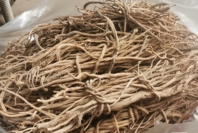 豫地四大怀药，牛膝，干货。根苗，种子也有，欢迎咨询