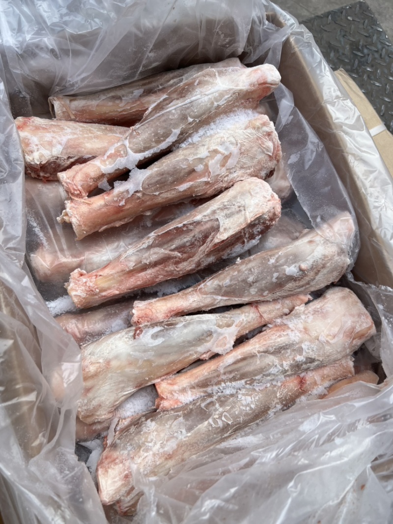羔羊法式后腱，去拐羊后腿，也称羊玉环，19斤装。
