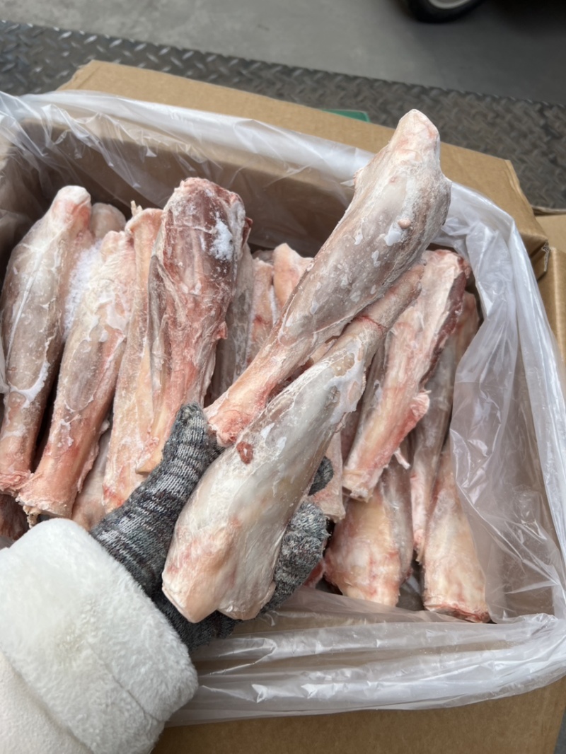 羔羊法式后腱，去拐羊后腿，也称羊玉环，19斤装。