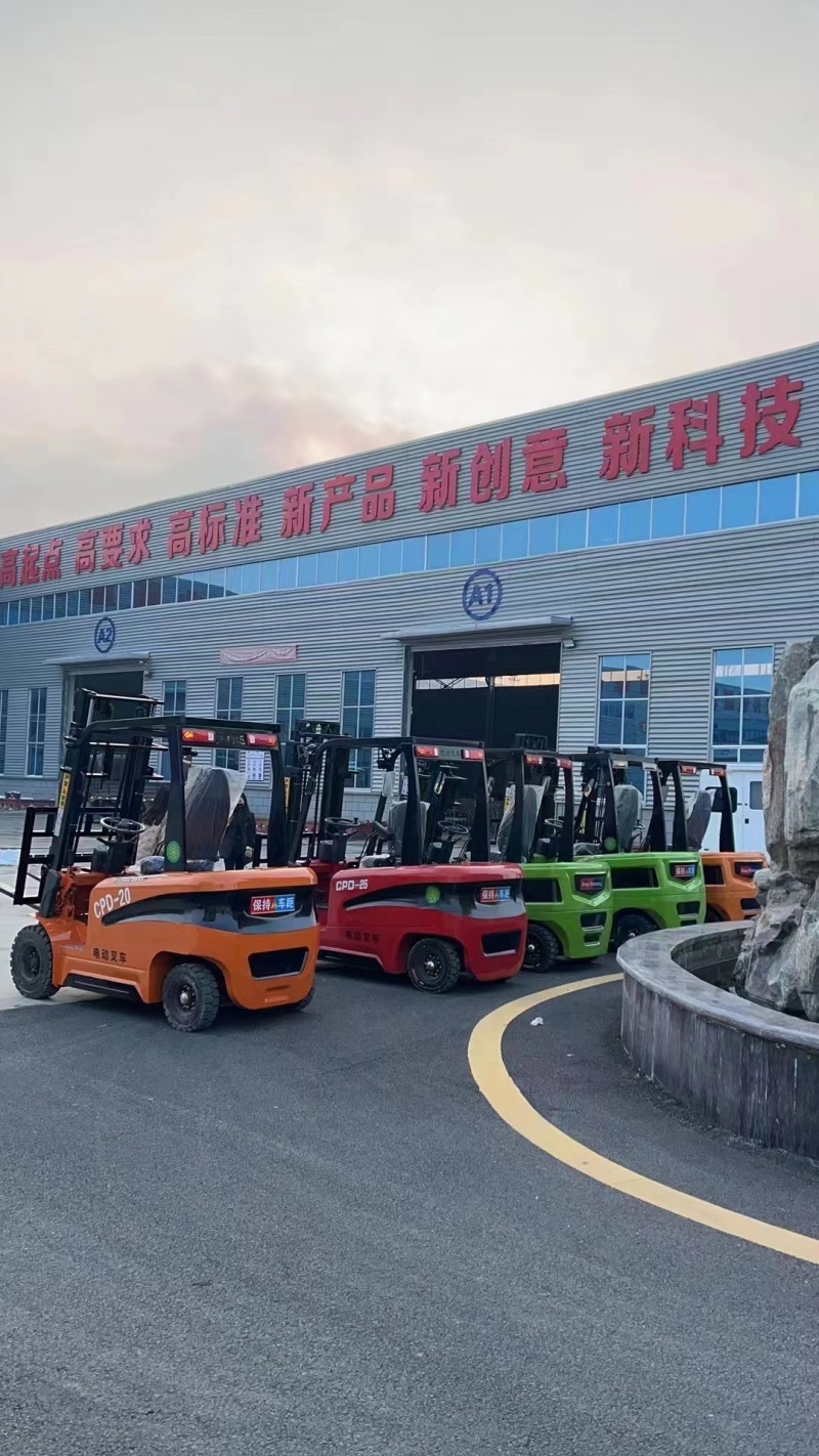 2吨电动叉车自产自发新能源电动叉车，1-3.5吨都可