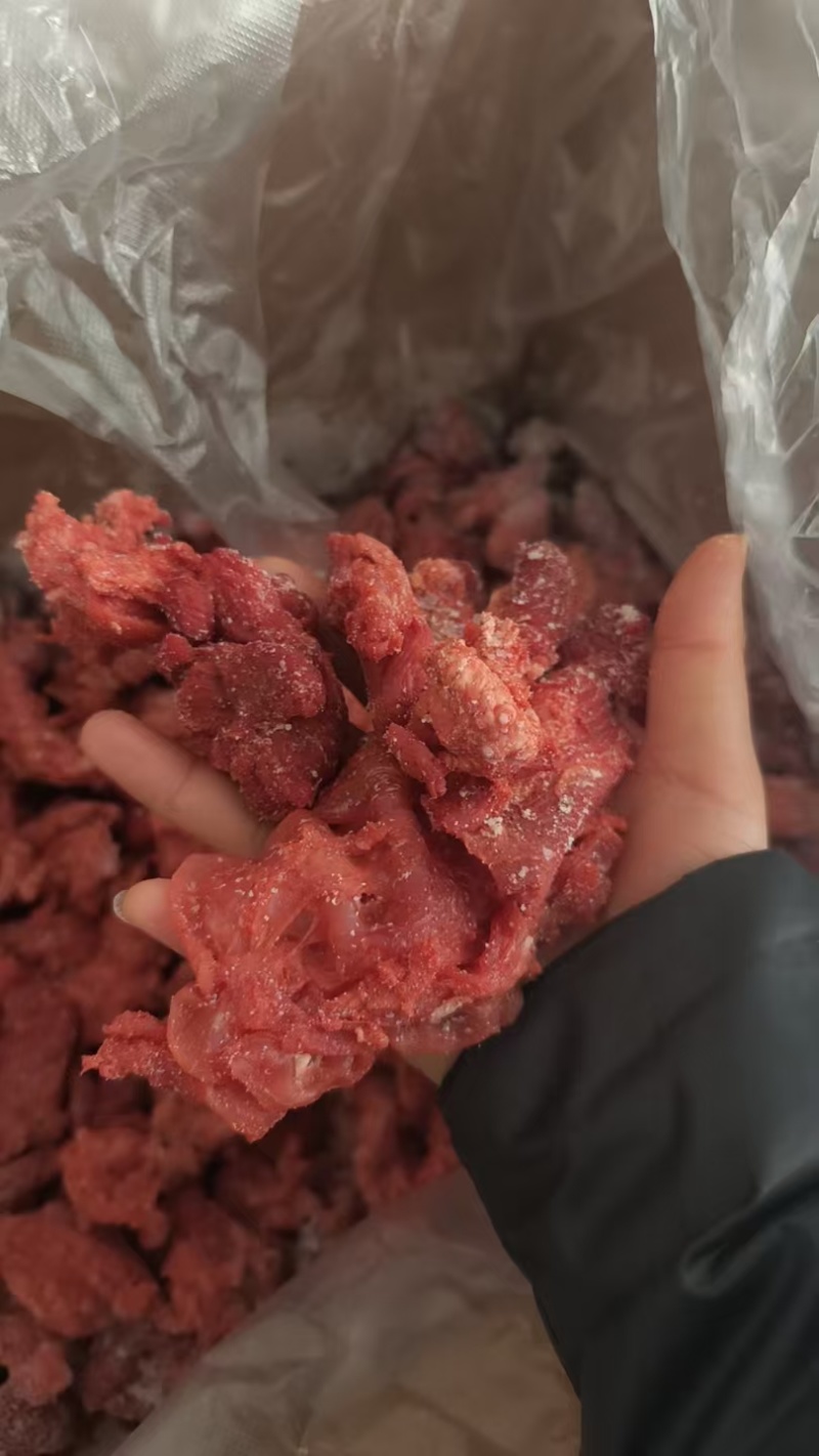 【熟牛肉】五香小块牛肉，价格低，现货实拍，每天大量加工中