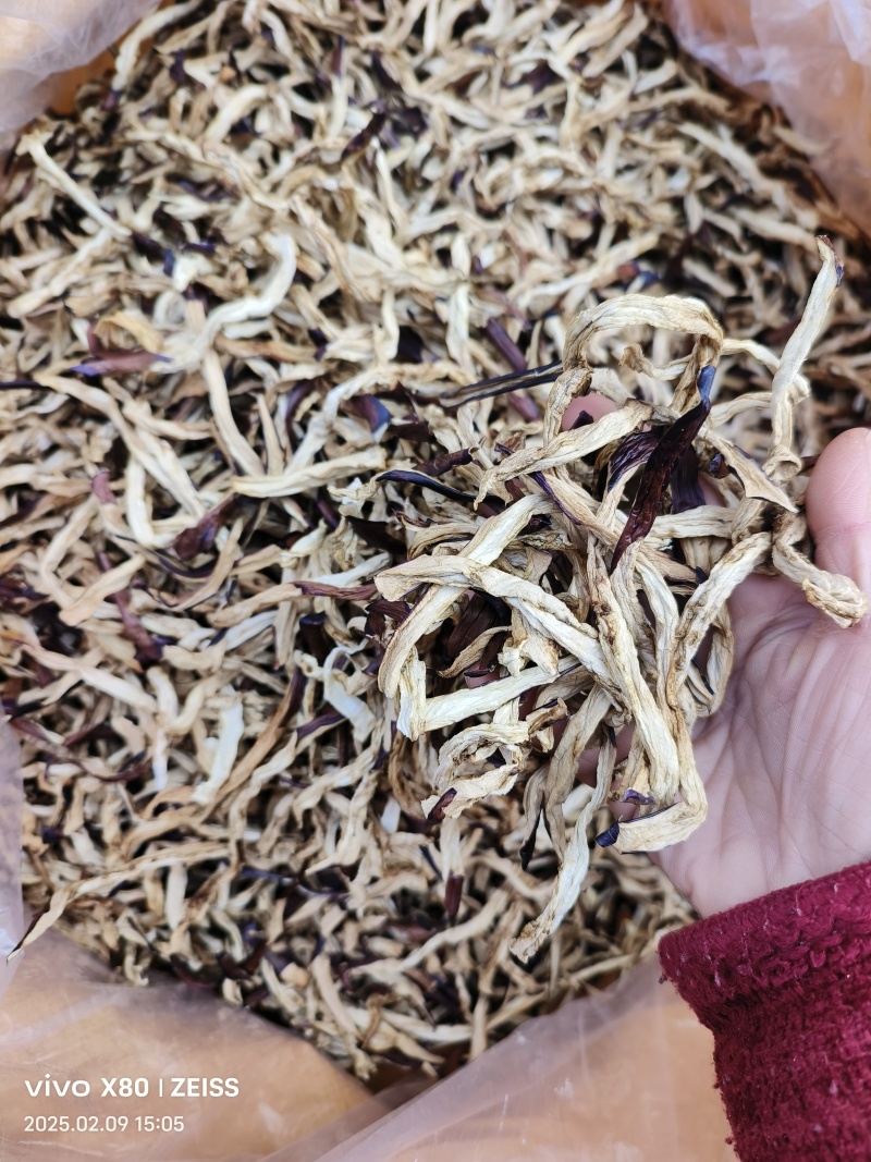 烘干无盐茄子干厂家直发。可定制可量产。无盐茄子条茄子丝。