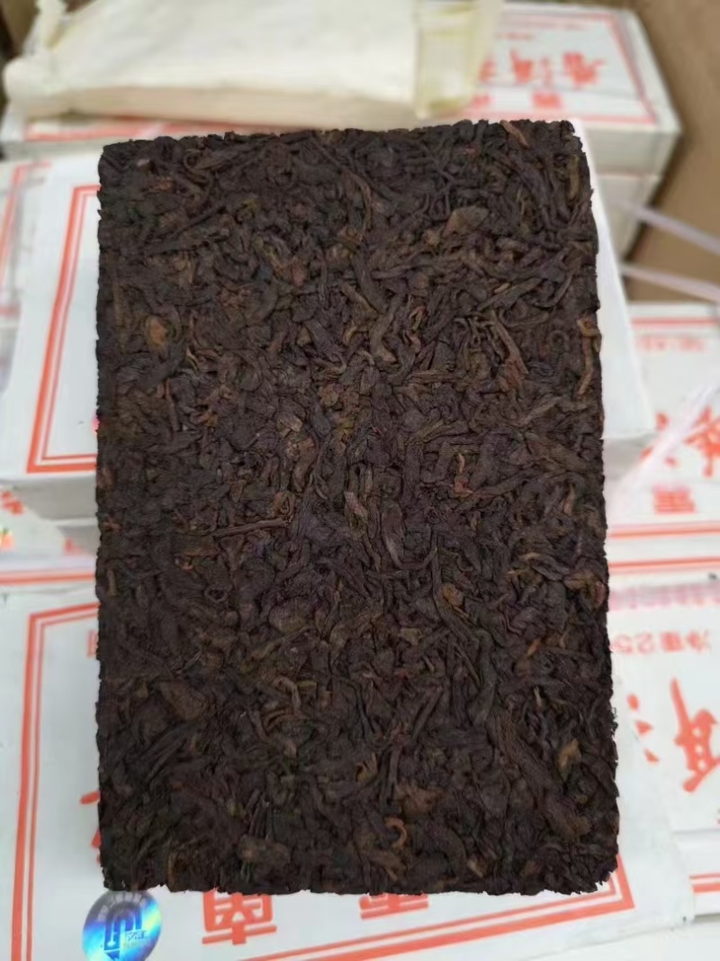 2001年早期华联订制版昆明茶厂250克熟砖