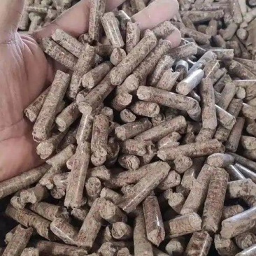 生物质颗粒生产厂家，各种规格都有，欢迎来电