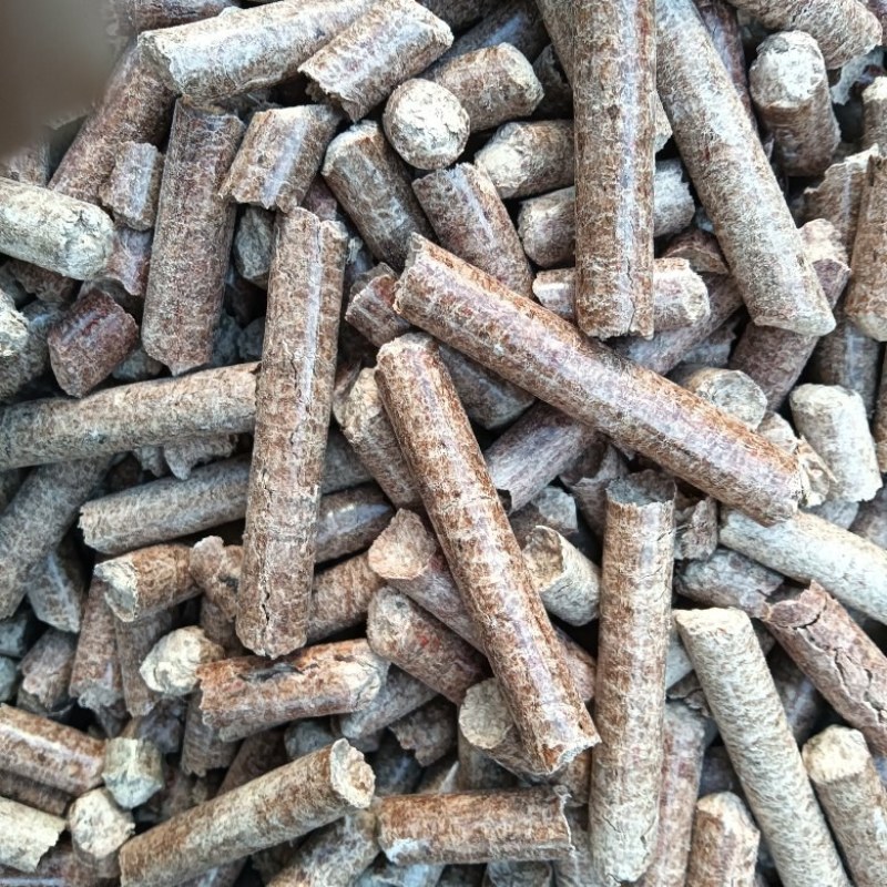 生物质燃烧颗粒燃料燃烧颗粒碳化秸秆厂家直供保质保量