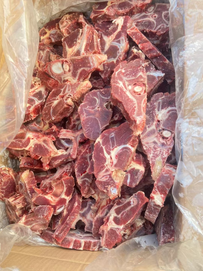 牛大骨卤煮炖酱骨多肉牛脖骨餐饮店牛骨店食材