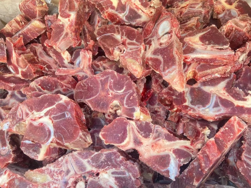 牛大骨卤煮炖酱骨多肉牛脖骨餐饮店牛骨店食材