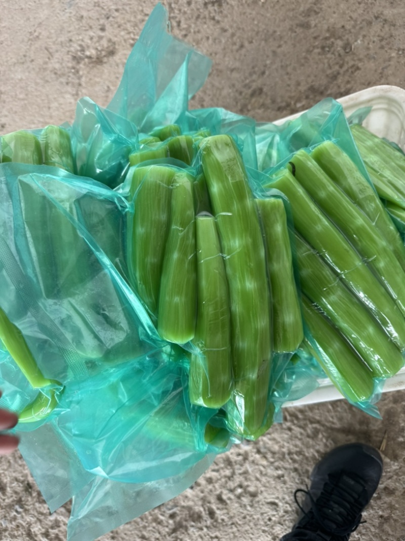 莴笋肉，真空包装莴笋肉，削皮莴笋，袋装莴苣肉，山东兰陵，