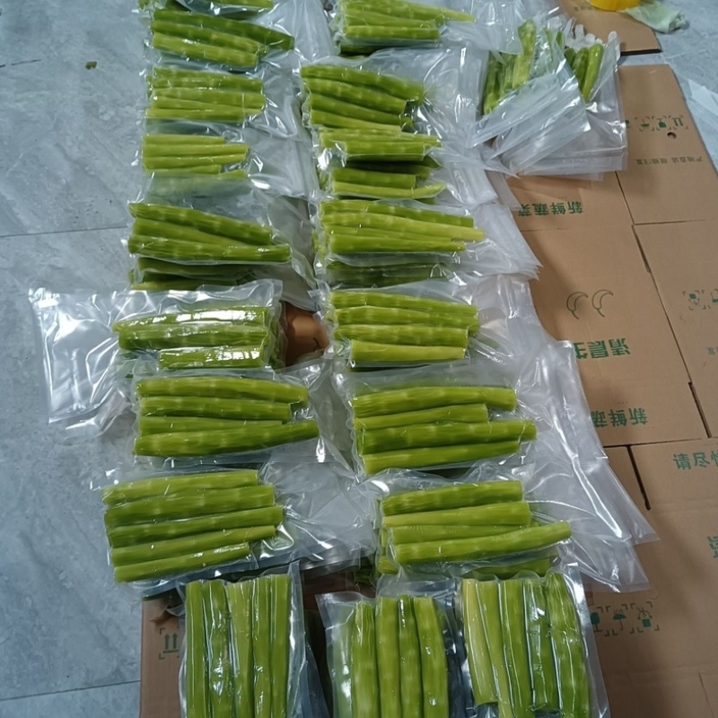 莴笋肉，真空包装莴笋肉，削皮莴笋，袋装莴苣肉，山东兰陵，