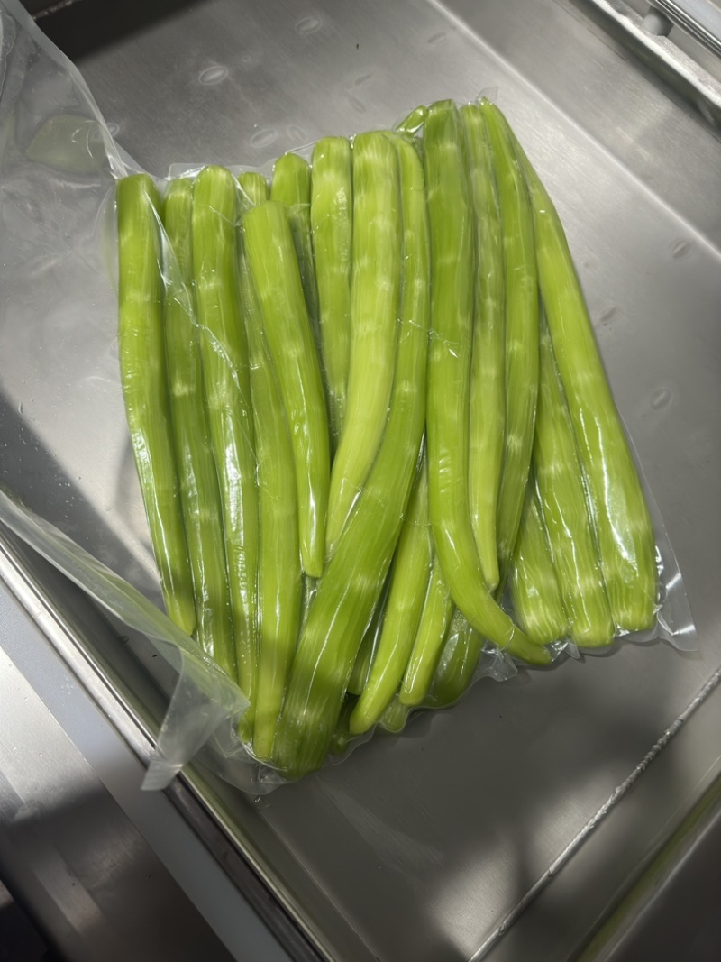 莴笋肉，真空包装莴笋肉，削皮莴笋，袋装莴苣肉，山东兰陵，