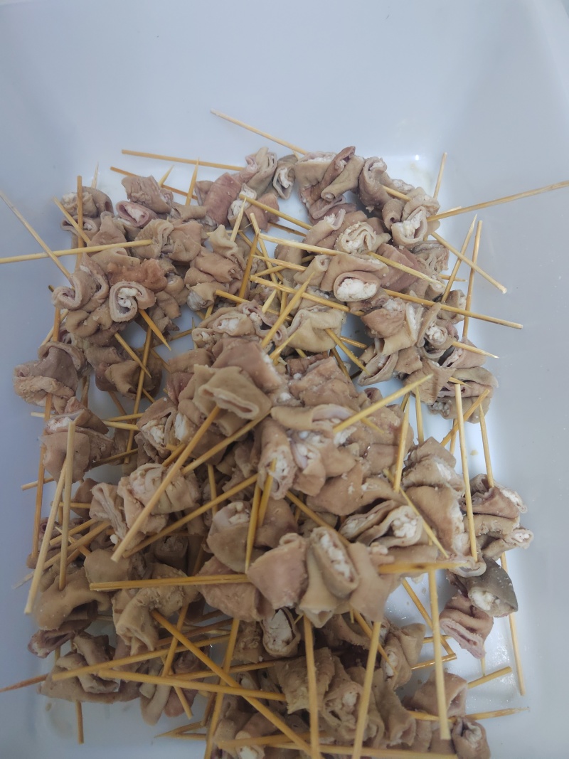 牛肠串/0.50元/串/4颗15-18克