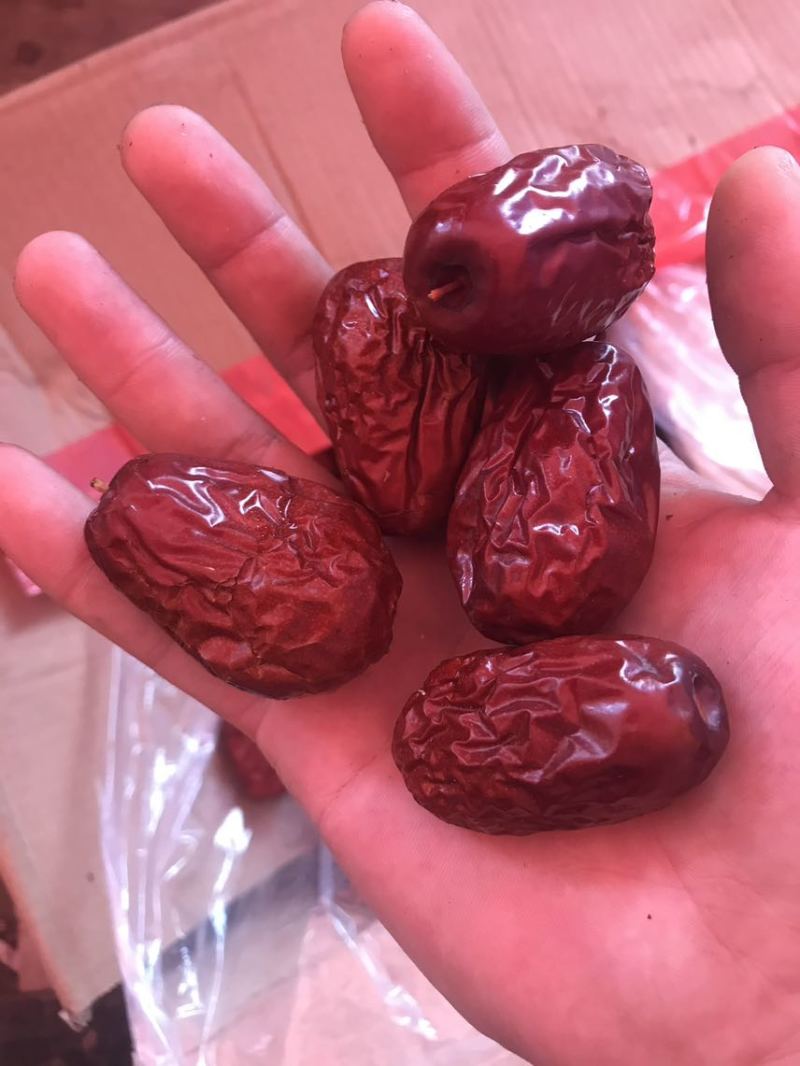 灰枣，和田大枣，圆红大枣，金丝小枣，产地直发。